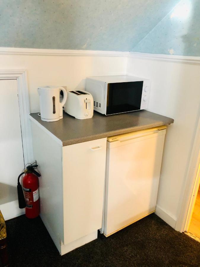 Ac Hideout Apartment Рочфорд Екстериор снимка